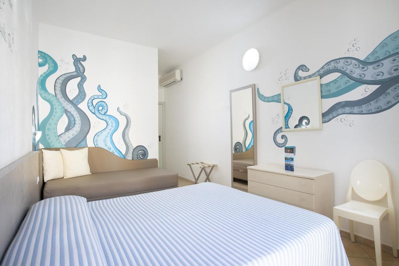 Muma Hostel SantʼAntìoco Екстериор снимка