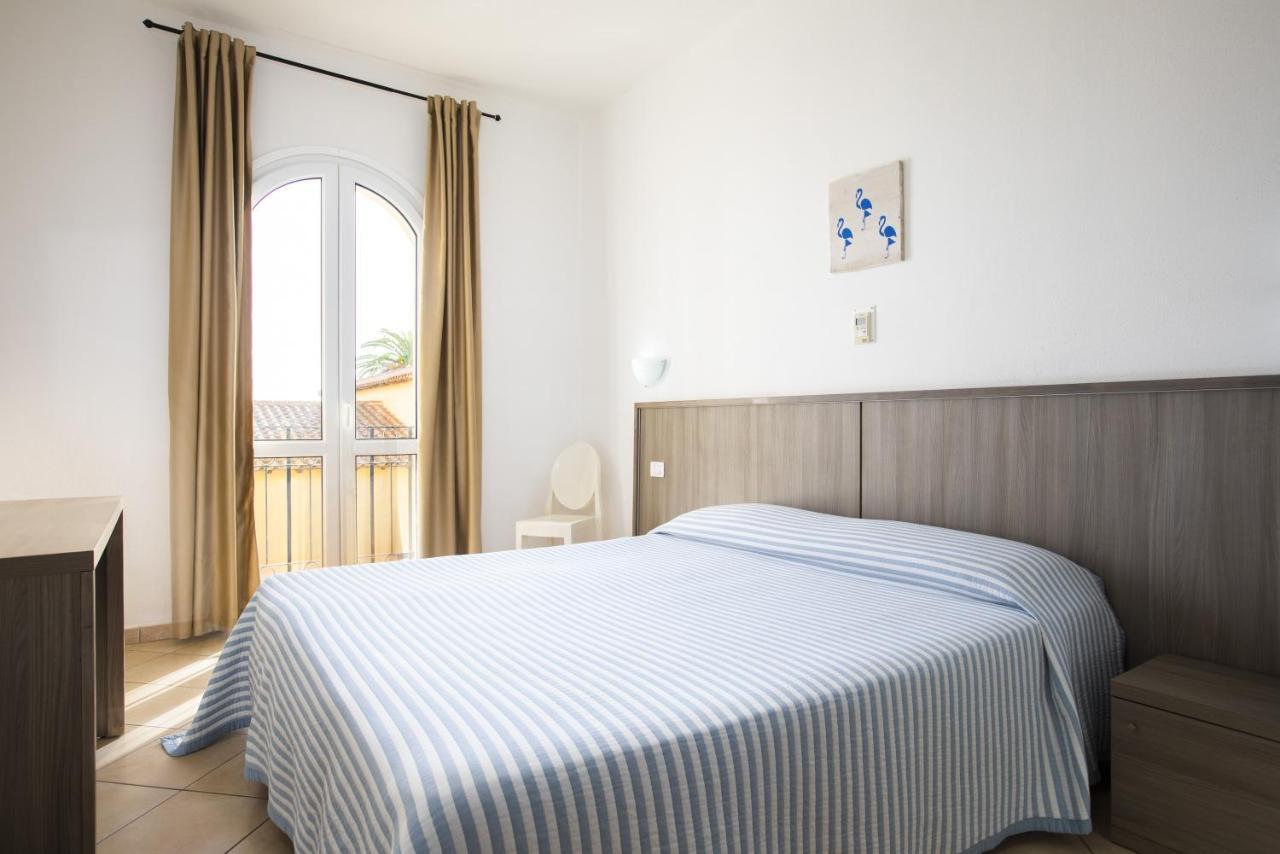 Muma Hostel SantʼAntìoco Екстериор снимка