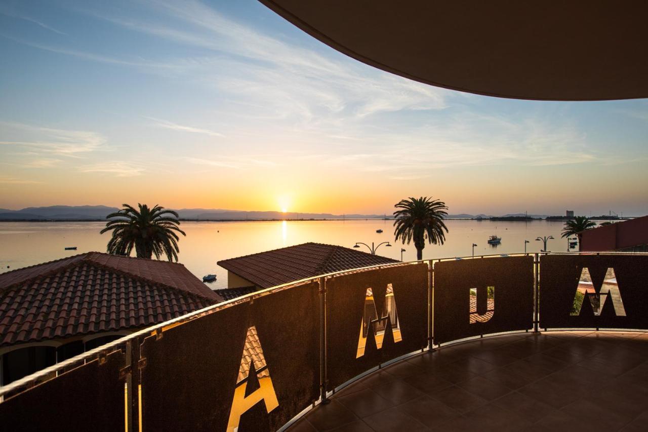 Muma Hostel SantʼAntìoco Екстериор снимка