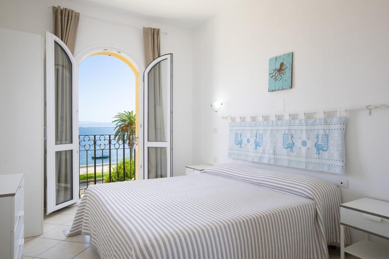Muma Hostel SantʼAntìoco Екстериор снимка