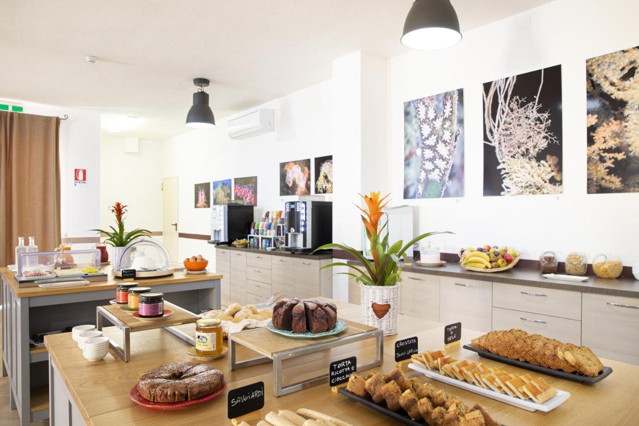 Muma Hostel SantʼAntìoco Екстериор снимка
