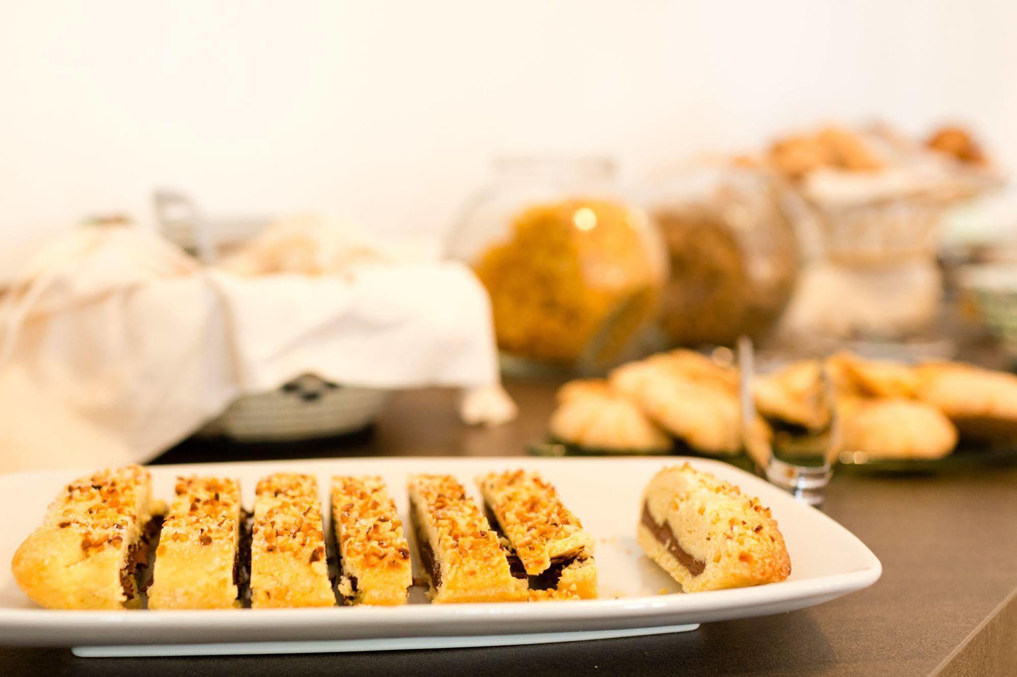 Muma Hostel SantʼAntìoco Екстериор снимка