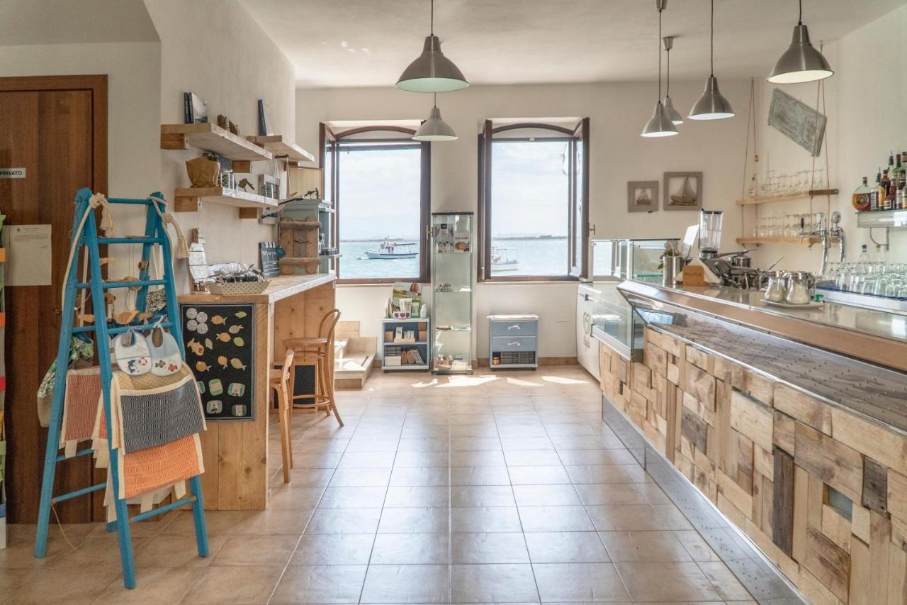 Muma Hostel SantʼAntìoco Екстериор снимка