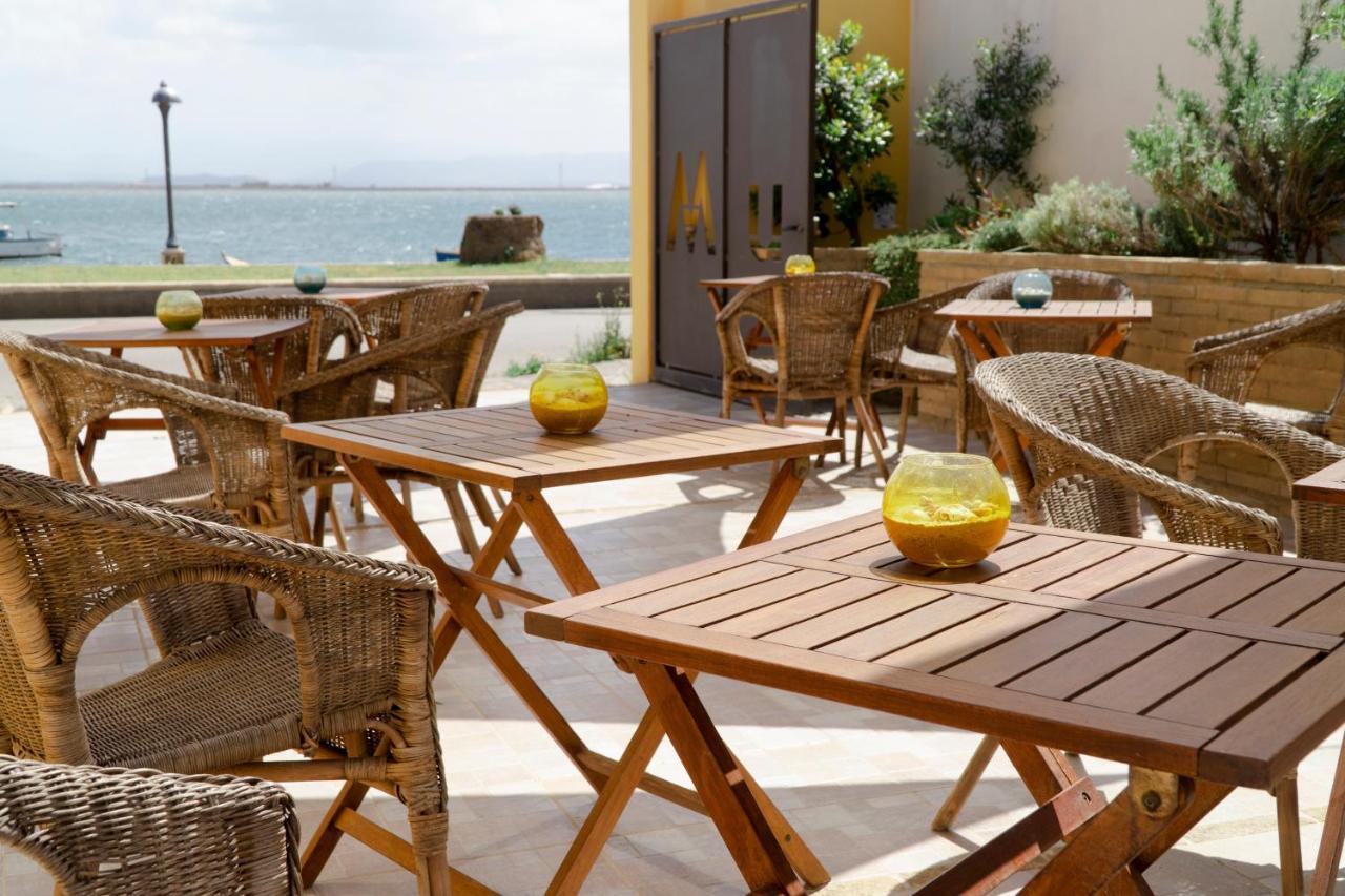 Muma Hostel SantʼAntìoco Екстериор снимка